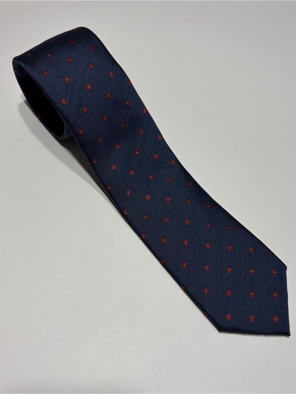 JoS. A. Bank 1905 Navy & Red Floral 100% Silk Tie